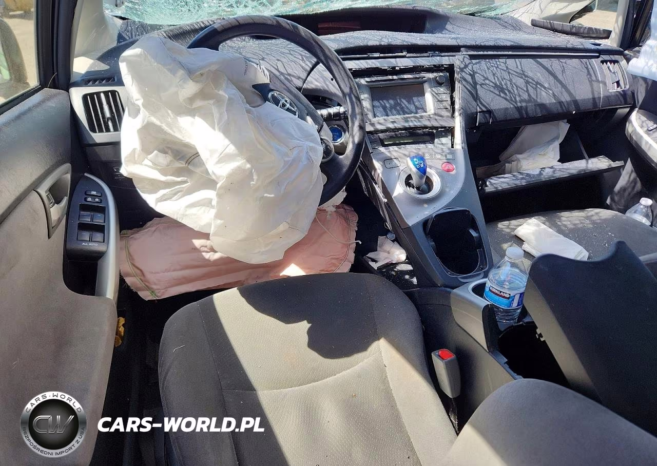 2015 Toyota Prius Two VIN:JTDKN3DU2F0436480 - 8