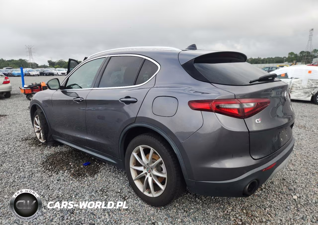 2018 Alfa Romeo Stelvio Ti Luxury VIN:ZASFAKRN4J7C23577 - 2