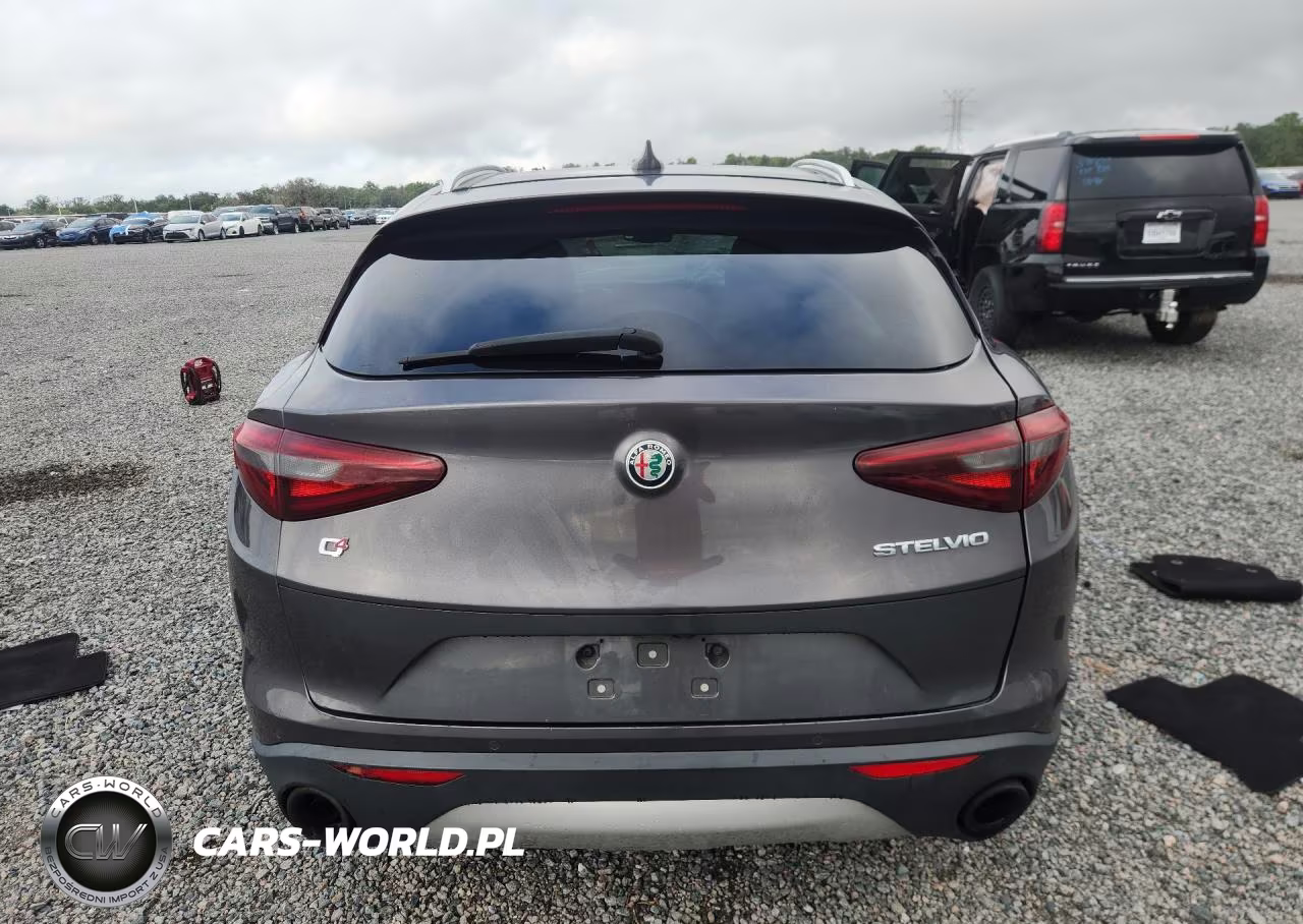2018 Alfa Romeo Stelvio Ti Luxury VIN:ZASFAKRN4J7C23577 - 6