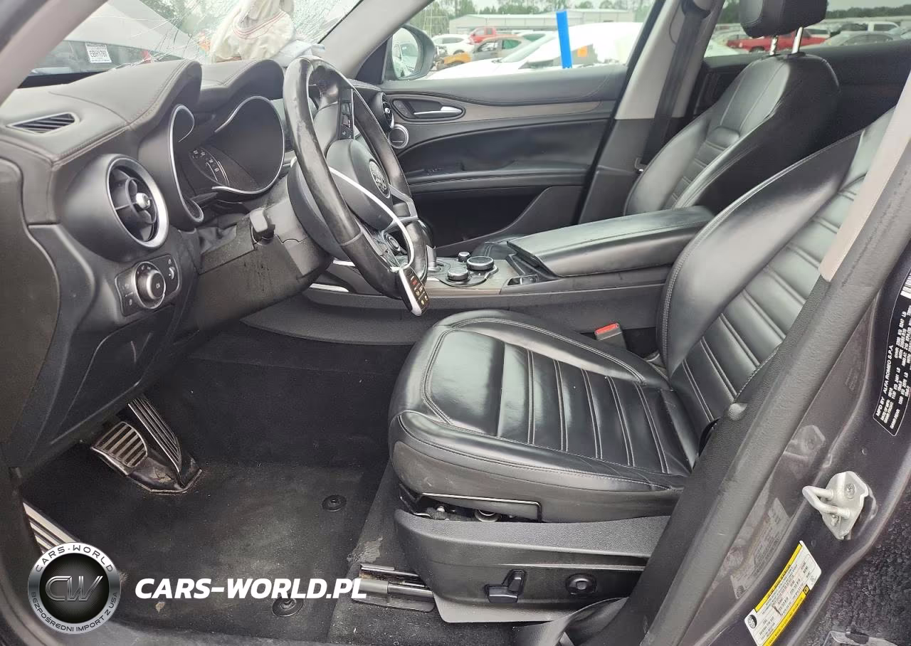 2018 Alfa Romeo Stelvio Ti Luxury VIN:ZASFAKRN4J7C23577 - 7