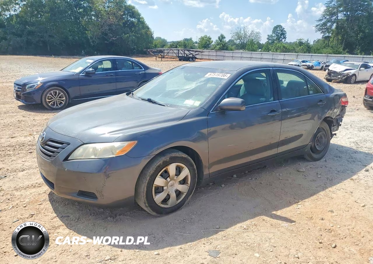 2009 Toyota Camry Le – zdjęcie 1 z 13
