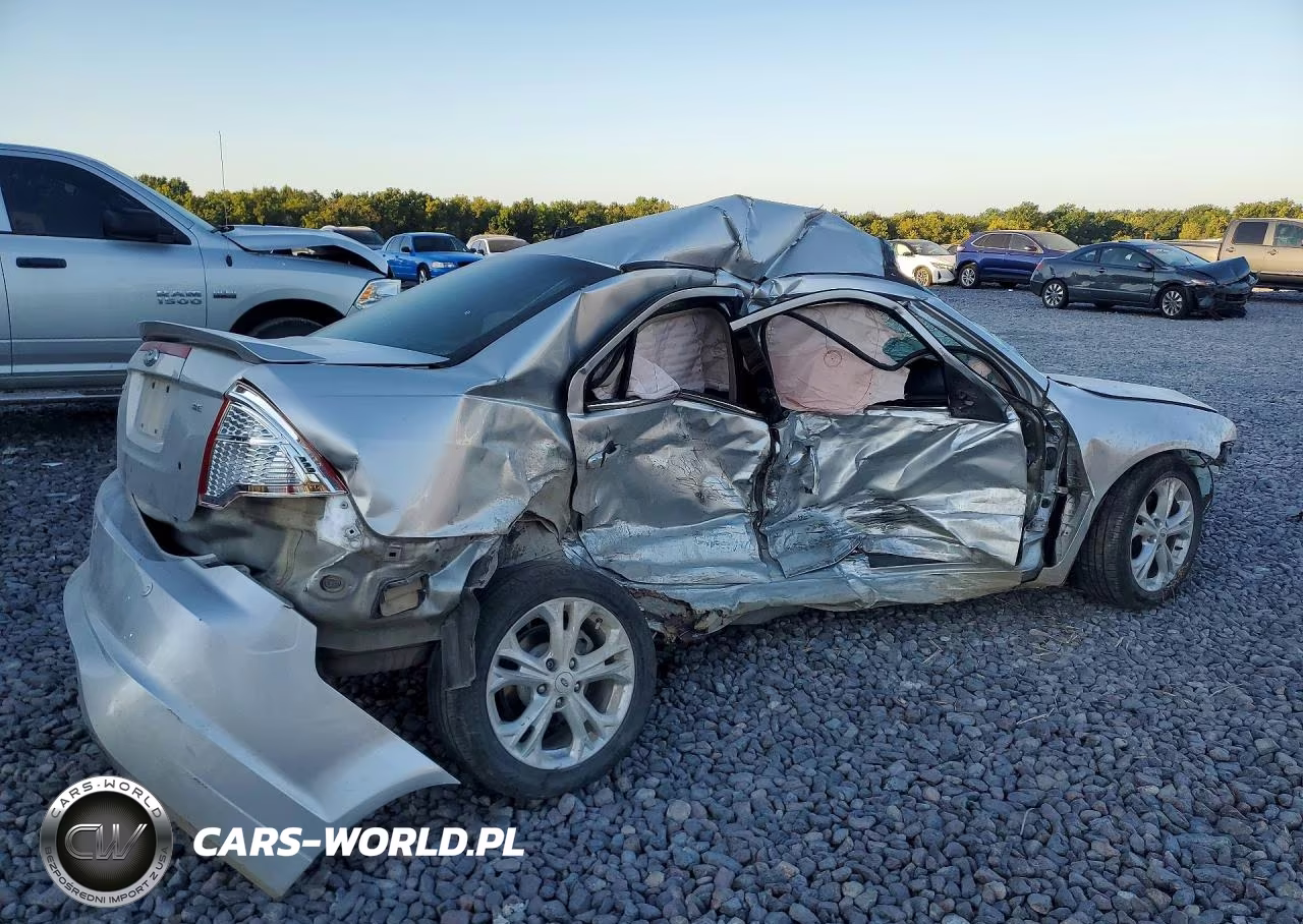 2012 Ford Fusion Se VIN:3FAHP0HA2CR162931 - 3
