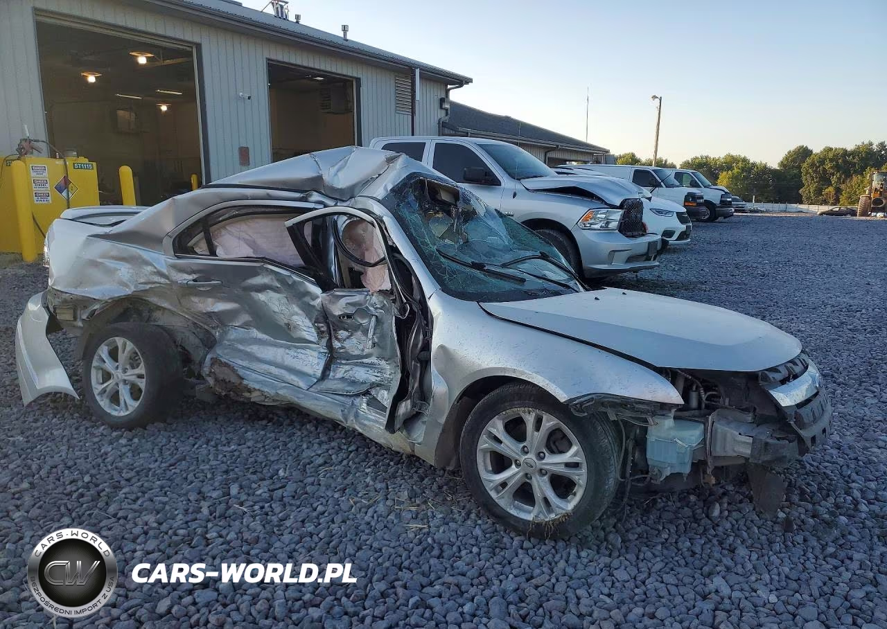 2012 Ford Fusion Se VIN:3FAHP0HA2CR162931 - 4
