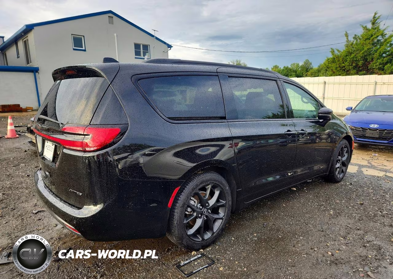 2025 Chrysler Pacifica Limited VIN:2C4RC1GG7SR560680 - 3
