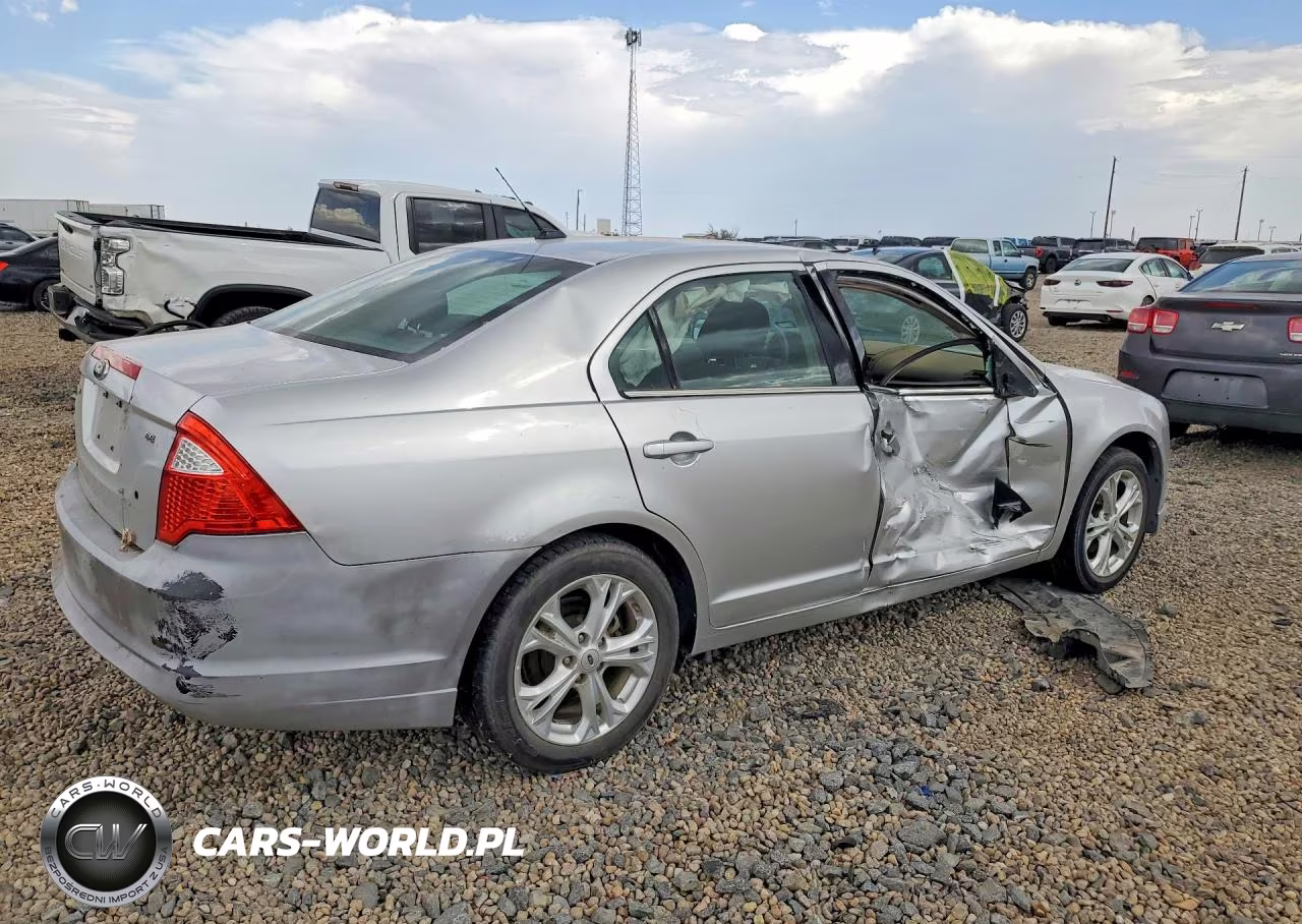 2012 Ford Fusion Se VIN:3FAHP0HA7CR329820 - 3