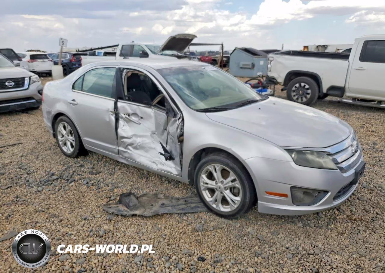 2012 Ford Fusion Se VIN:3FAHP0HA7CR329820 - 4
