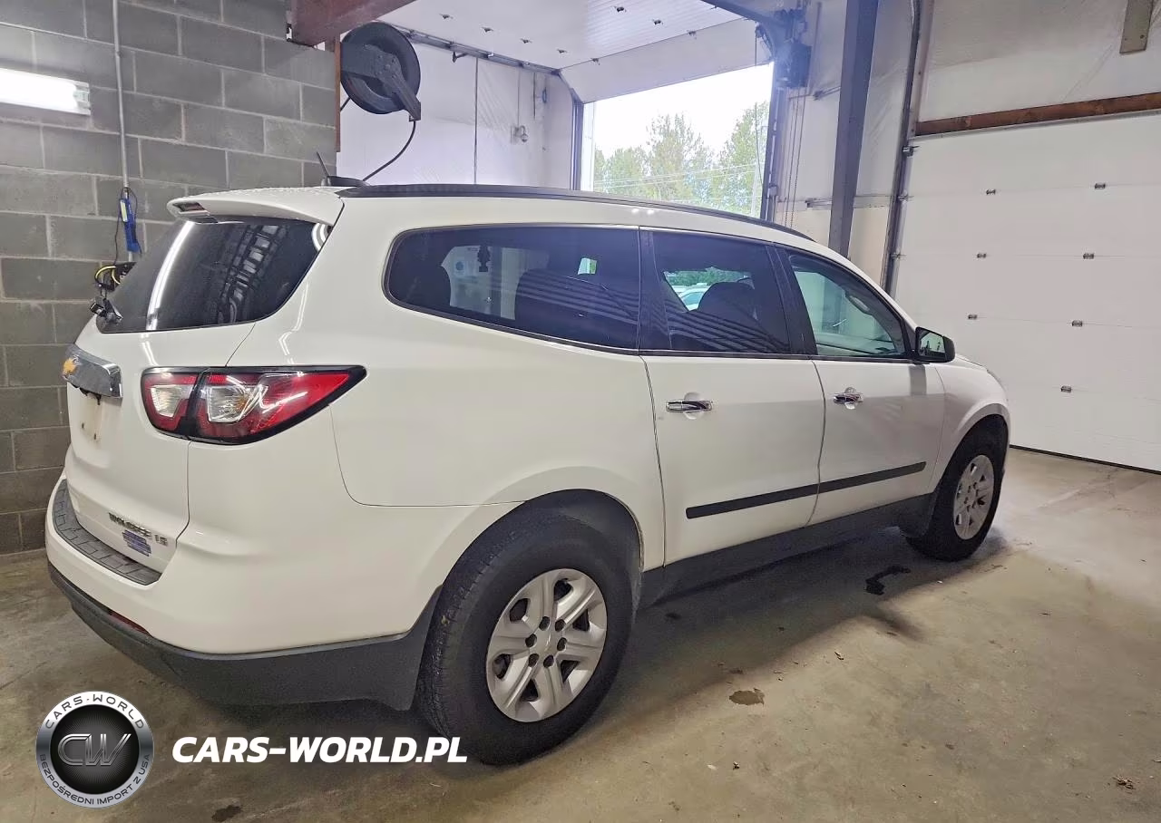 2016 Chevrolet Traverse Ls VIN:1GNKVFED8GJ347192 - 3