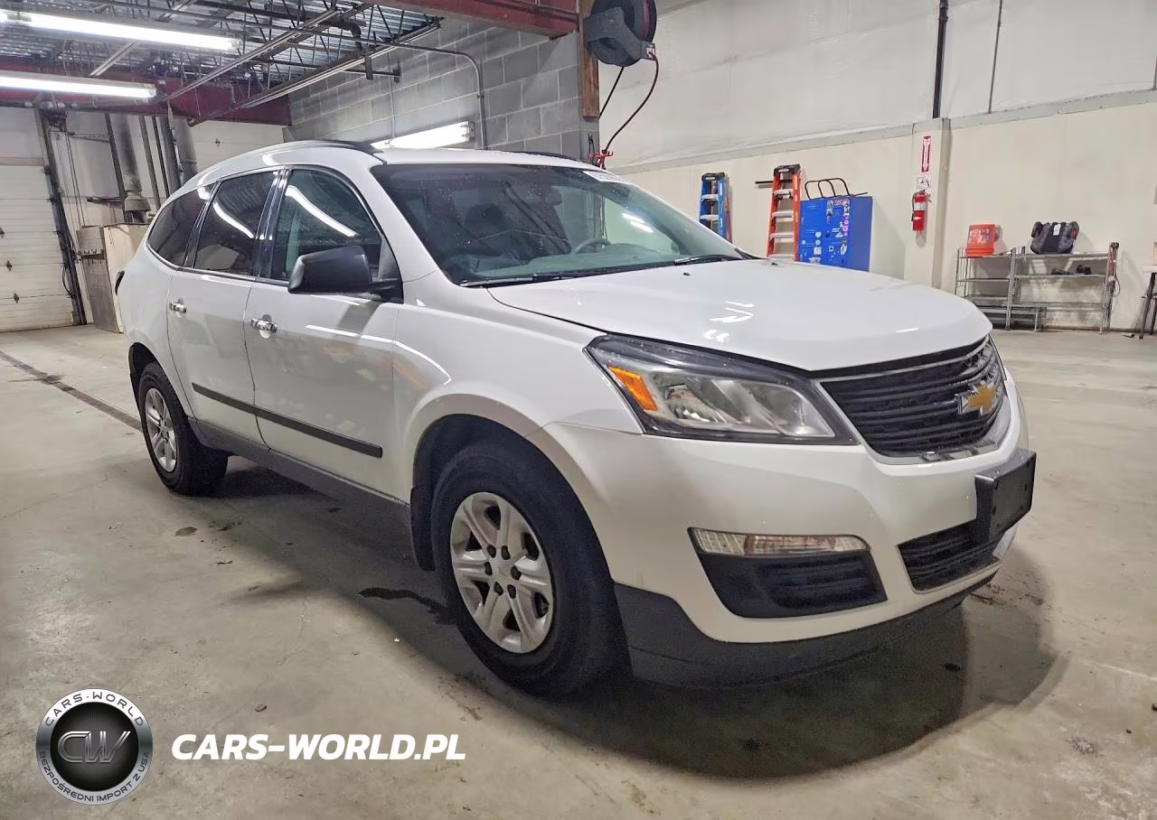 2016 Chevrolet Traverse Ls VIN:1GNKVFED8GJ347192 - 4