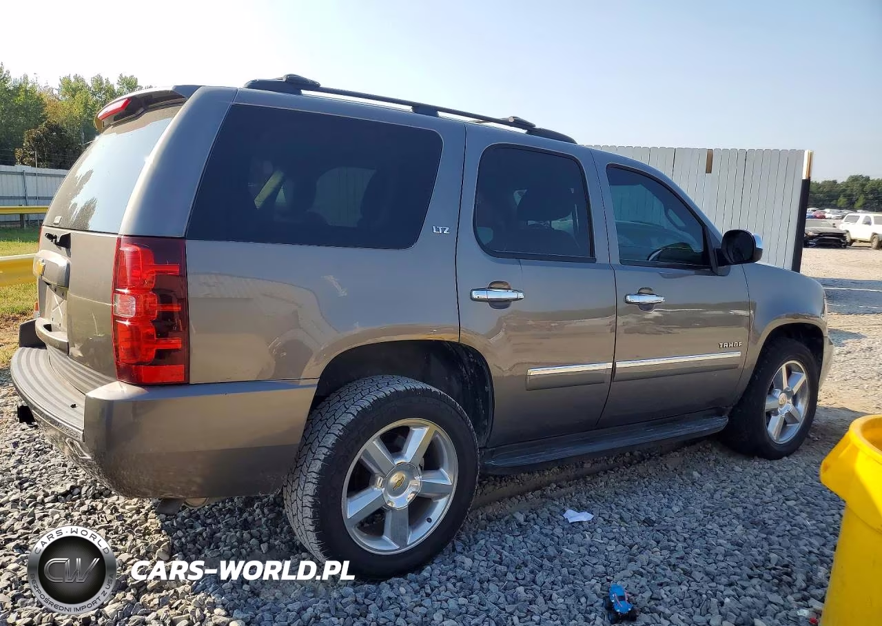 2013 Chevrolet Tahoe C1500 Ltz VIN:1GNSCCE00DR145817 - 3