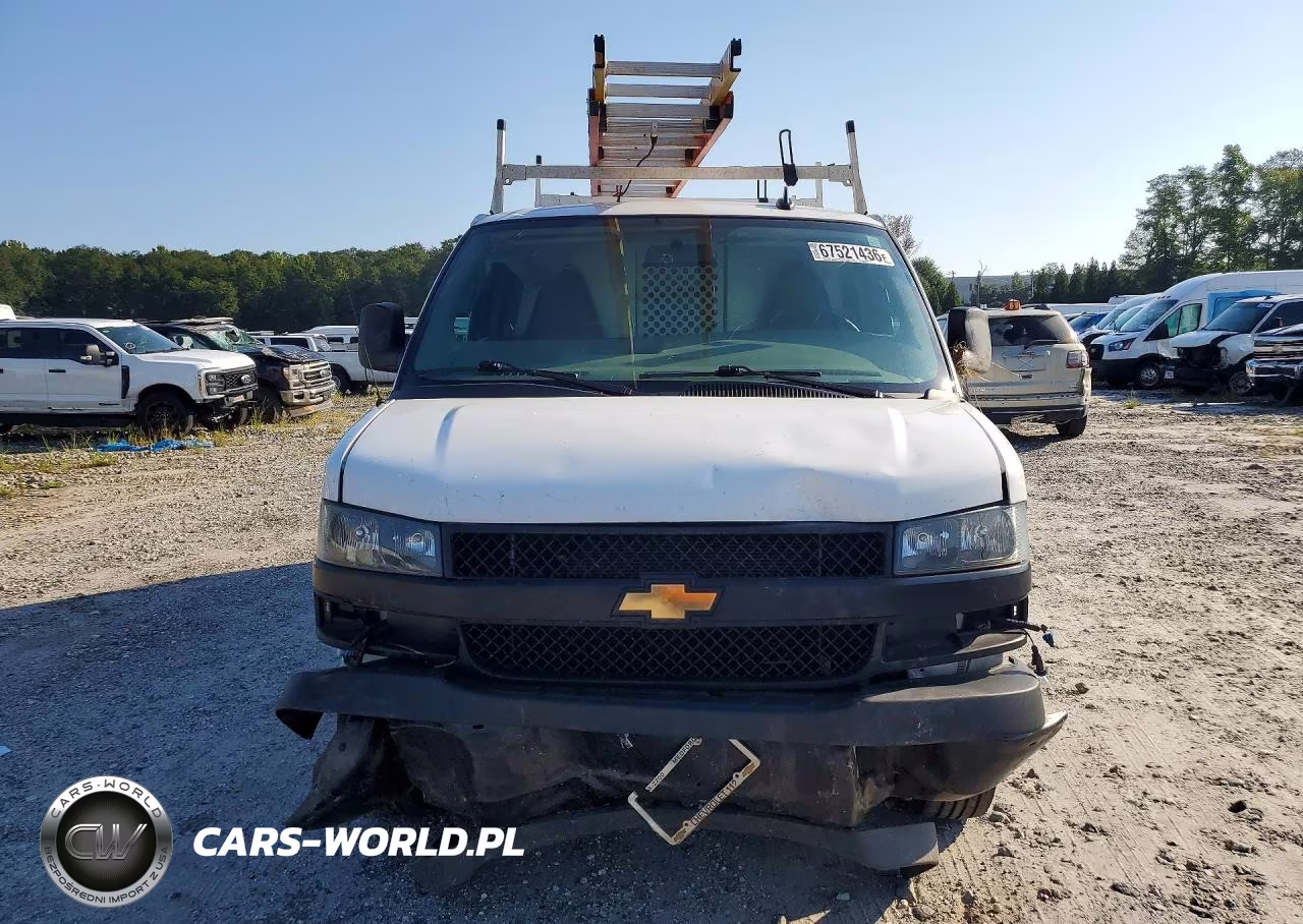 2025 Chevrolet Express G2500 VIN:1GCWGAFP1S1109192 - 5