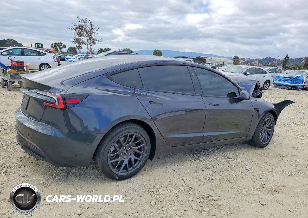 2026 Tesla Model 3 VIN:5YJ3E1EA4TF214498 - 3