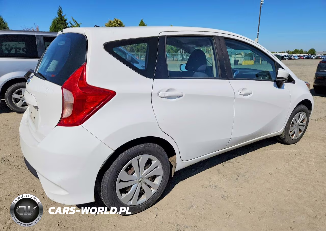 2018 Nissan Versa Note S VIN:3N1CE2CPXJL357048 - 3