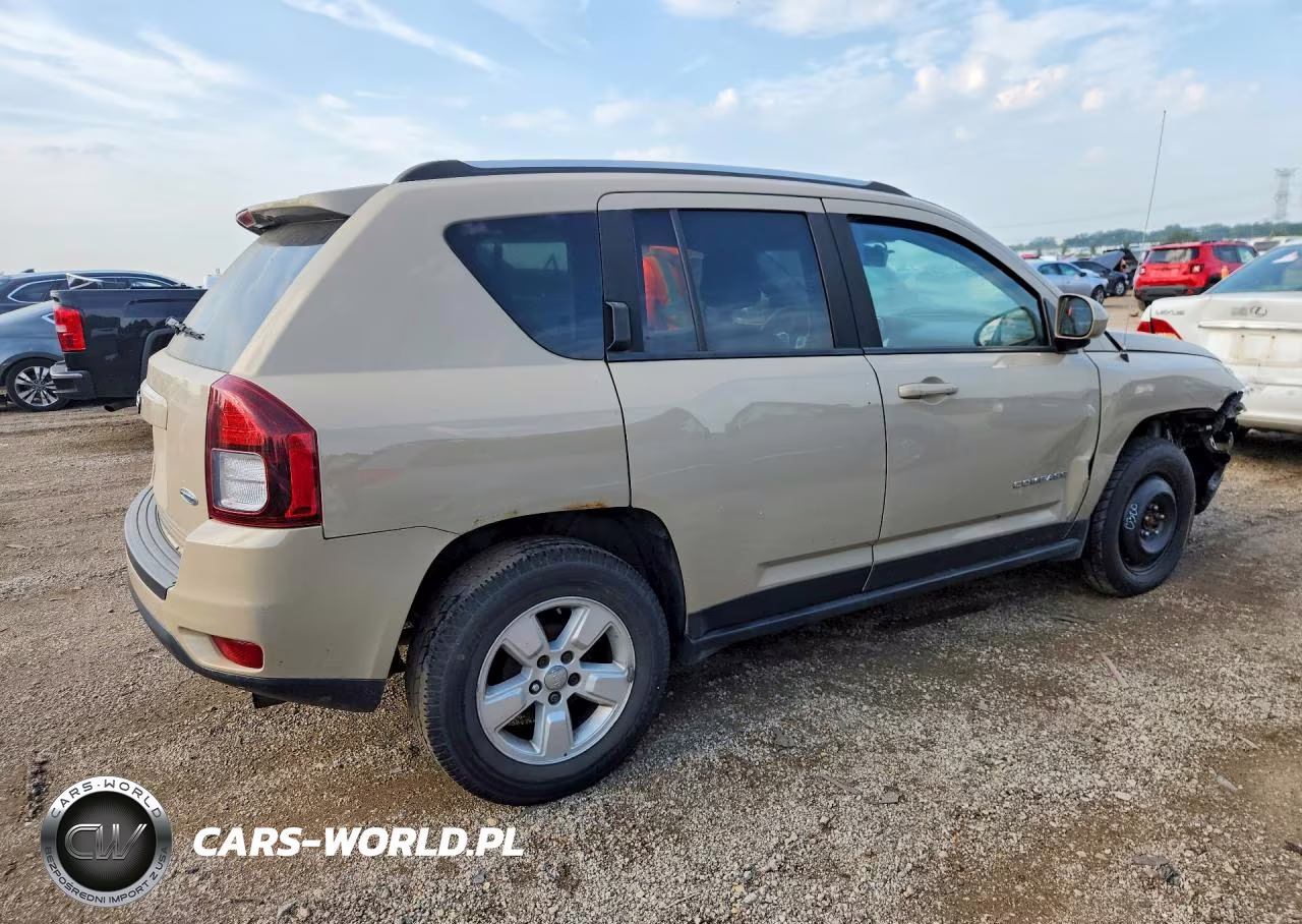2016 Jeep Compass Latitude VIN:1C4NJCEB9GD752054 - 3