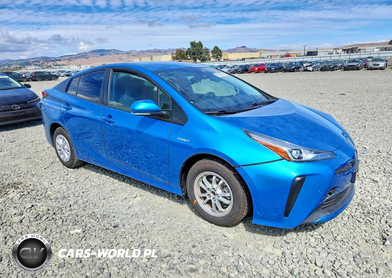 2020 Toyota Prius Le VIN:JTDKARFU2L3114069 - 4