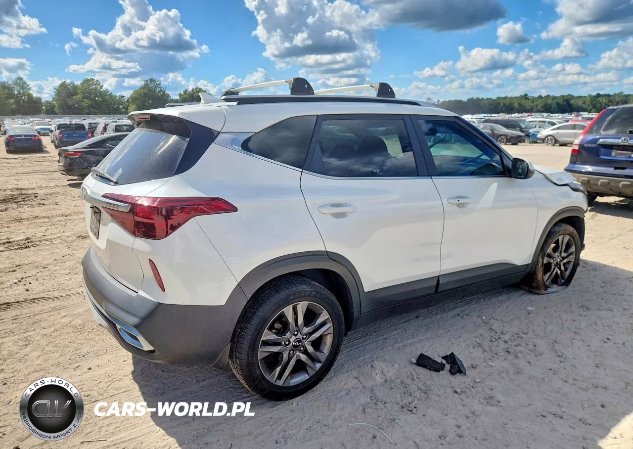 2022 Kia Seltos S VIN:KNDEU2AA9N7285096 - 3