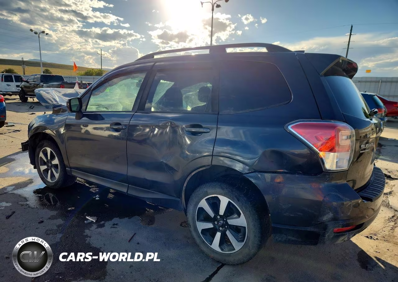 2018 Subaru Forester 2.5I Premium VIN:JF2SJAECXJH561129 - 2