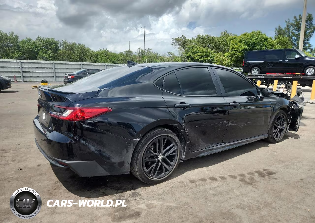 2025 Toyota Camry Xse VIN:4T1DAACK9SU046306 - 3