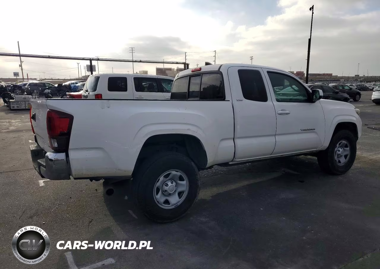 2018 Toyota Tacoma Sr5 VIN:5TFRX5GN8JX122986 - 3