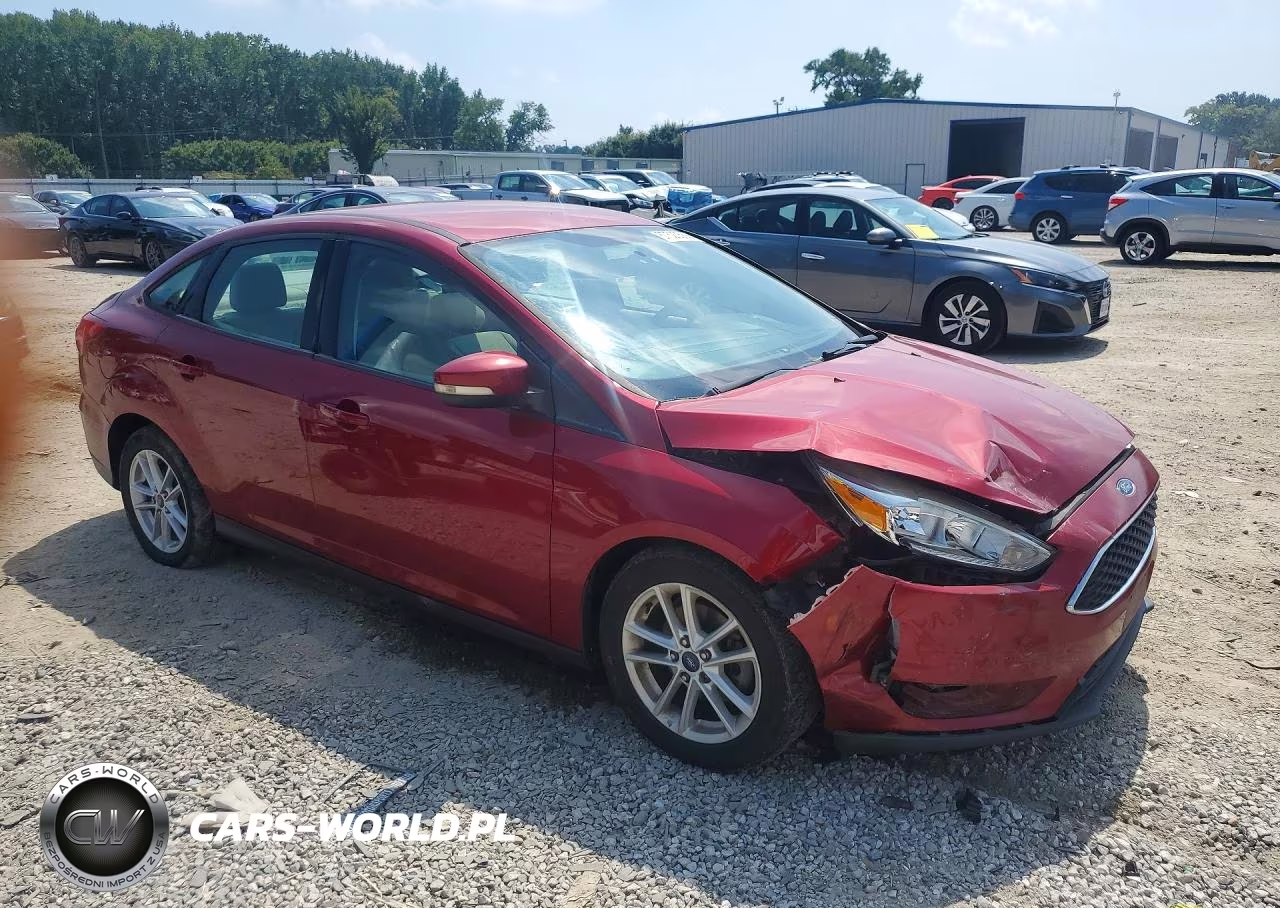 2017 Ford Focus Se VIN:1FADP3F21HL209013 - 4