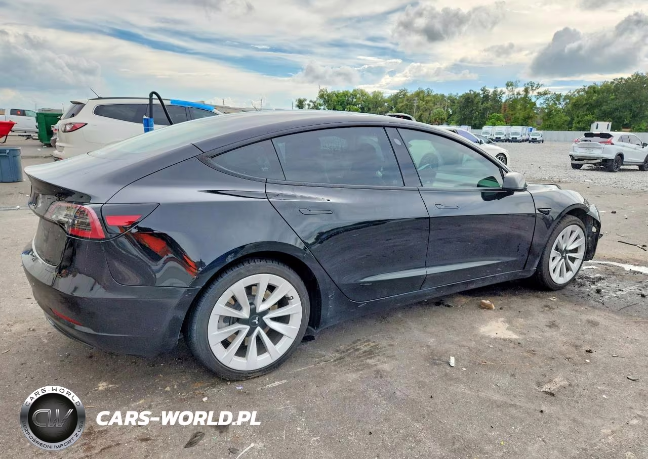 2023 Tesla Model 3 VIN:5YJ3E1EA0PF492577 - 3