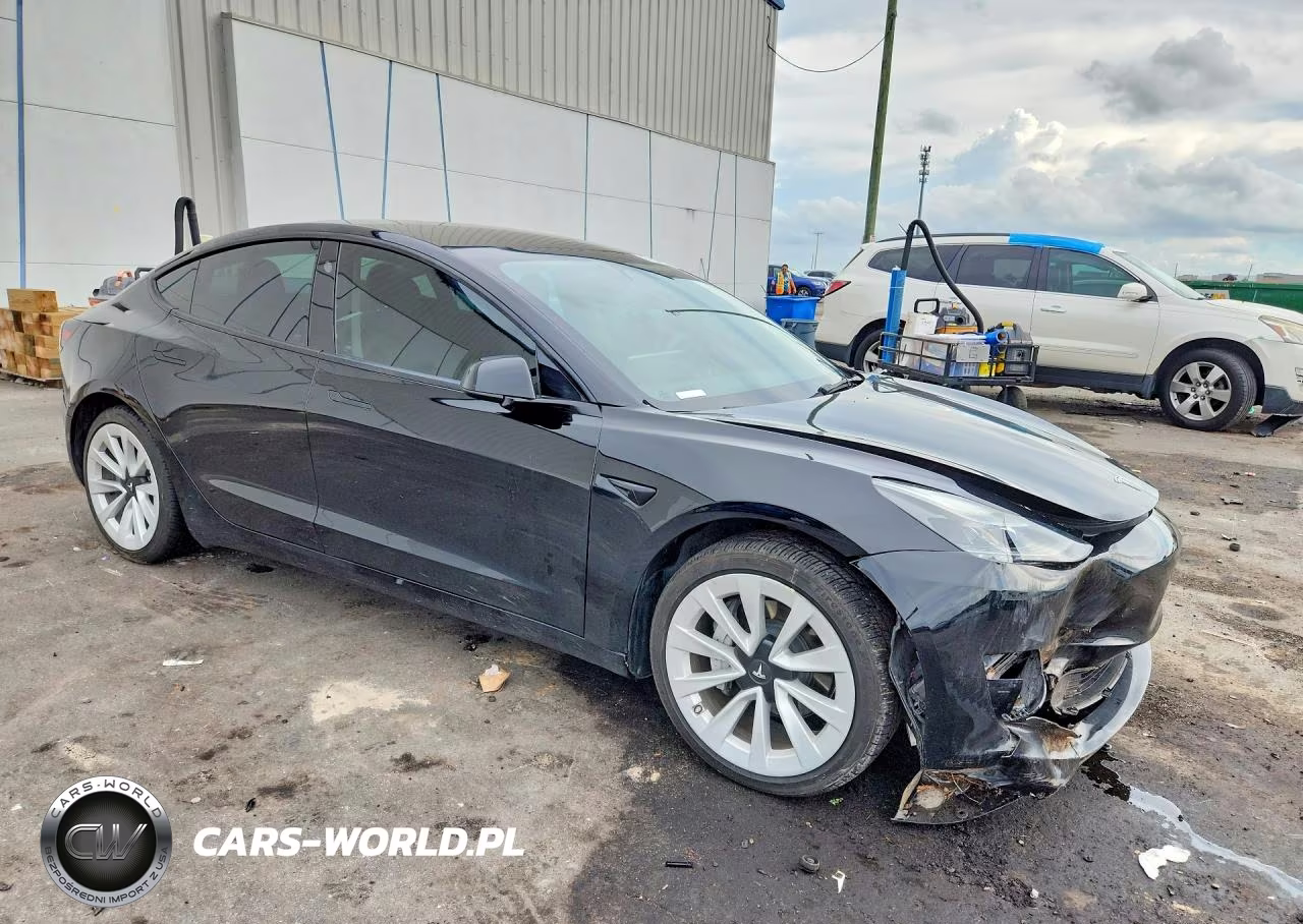 2023 Tesla Model 3 VIN:5YJ3E1EA0PF492577 - 4