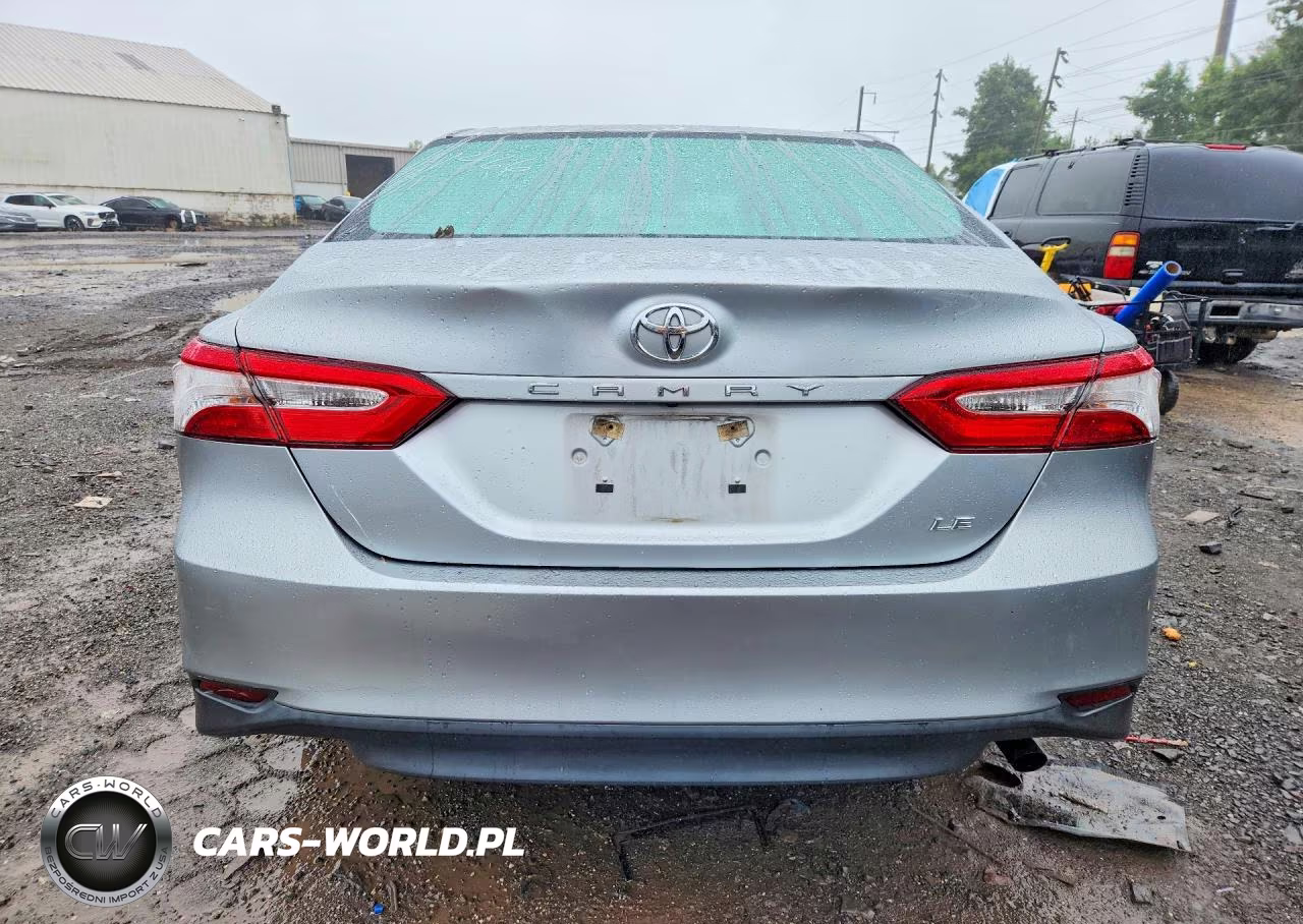 2018 Toyota Camry Le VIN:4T1B11HK0JU647487 - 6