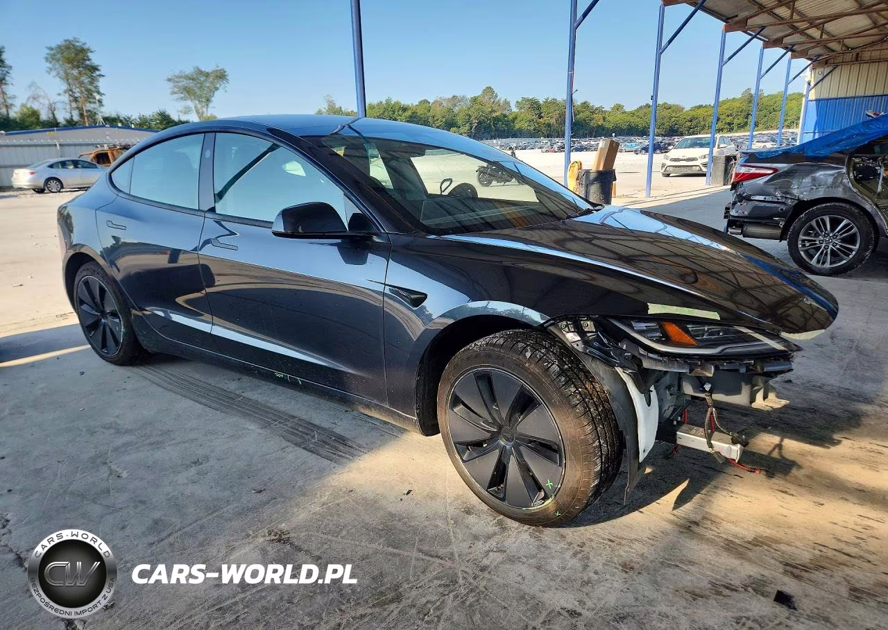 2025 Tesla Model 3 VIN:5YJ3E1EA2SF904779 - 4