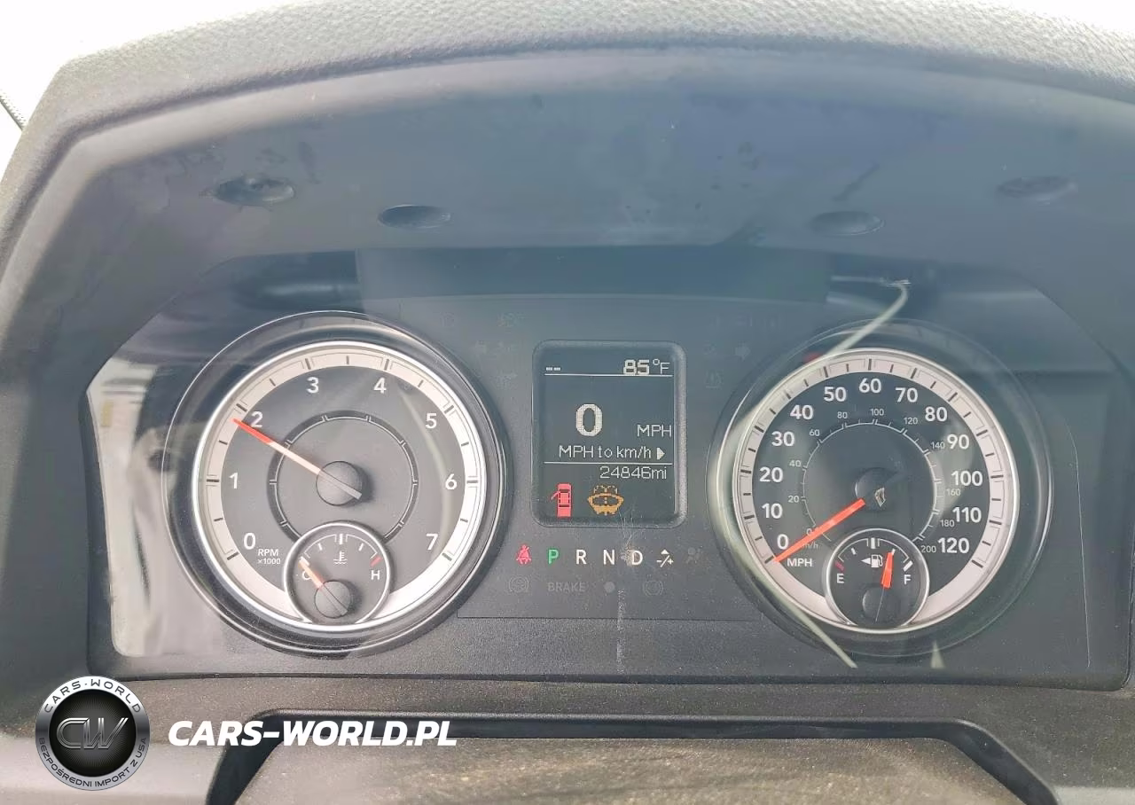2023 Ram 1500 Classic Tradesman VIN:3C6JR7DG3PG594980 - 9