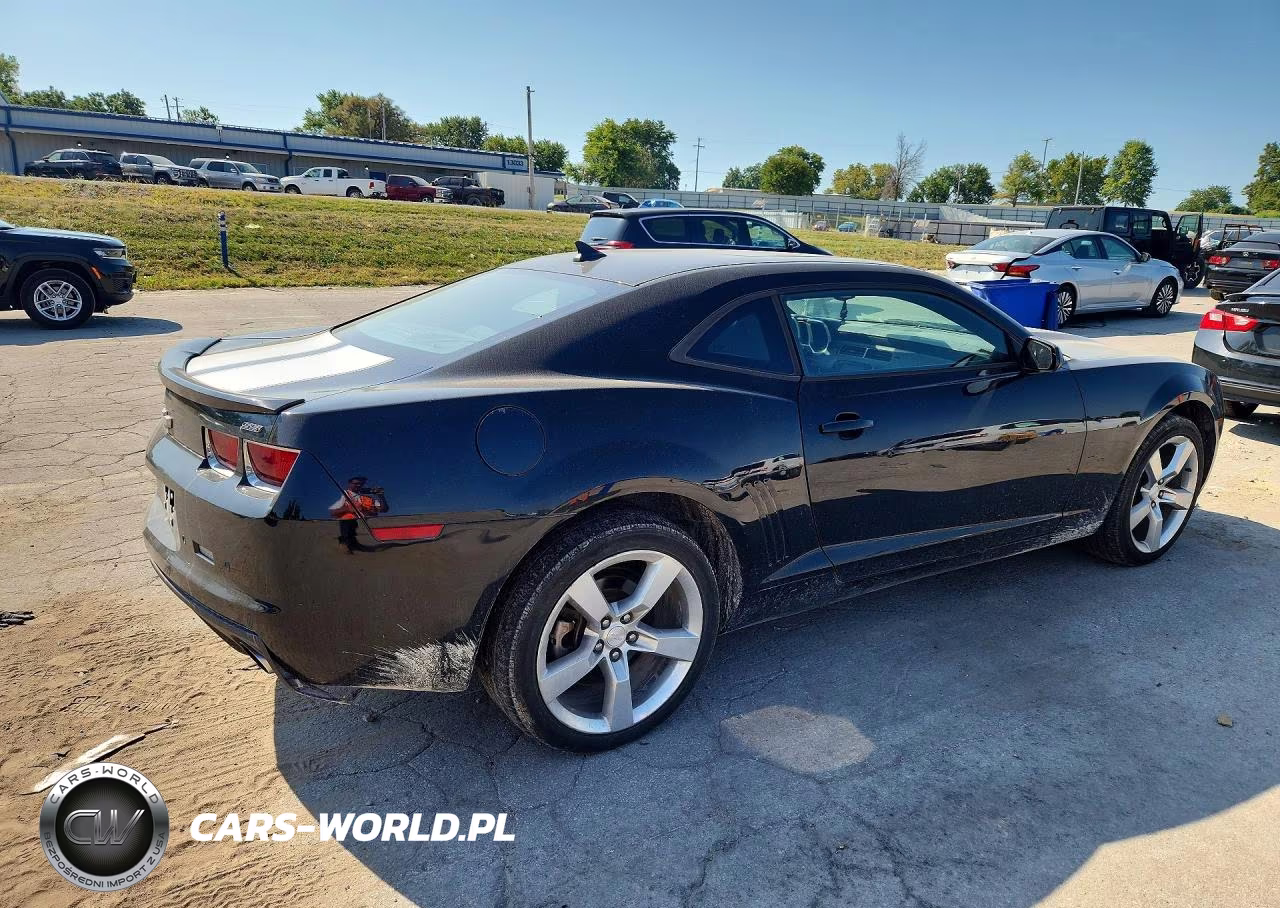 2011 Chevrolet Camaro Lt VIN:2G1FB1EDXB9130374 - 3