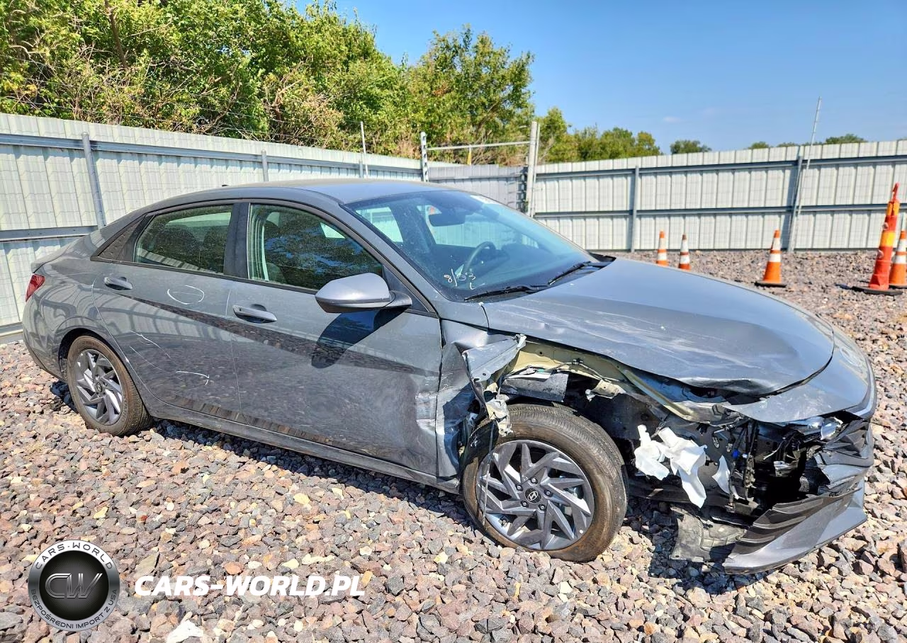 2026 Hyundai Elantra Hybrid Blue VIN:KMHLM4DJ7TU212317 - 4