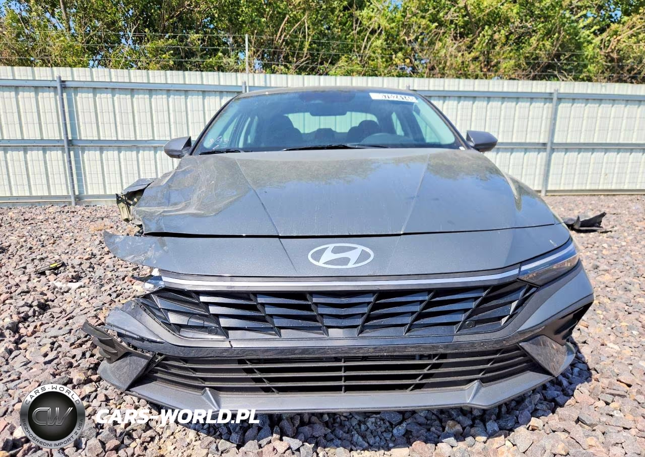 2026 Hyundai Elantra Hybrid Blue VIN:KMHLM4DJ7TU212317 - 5