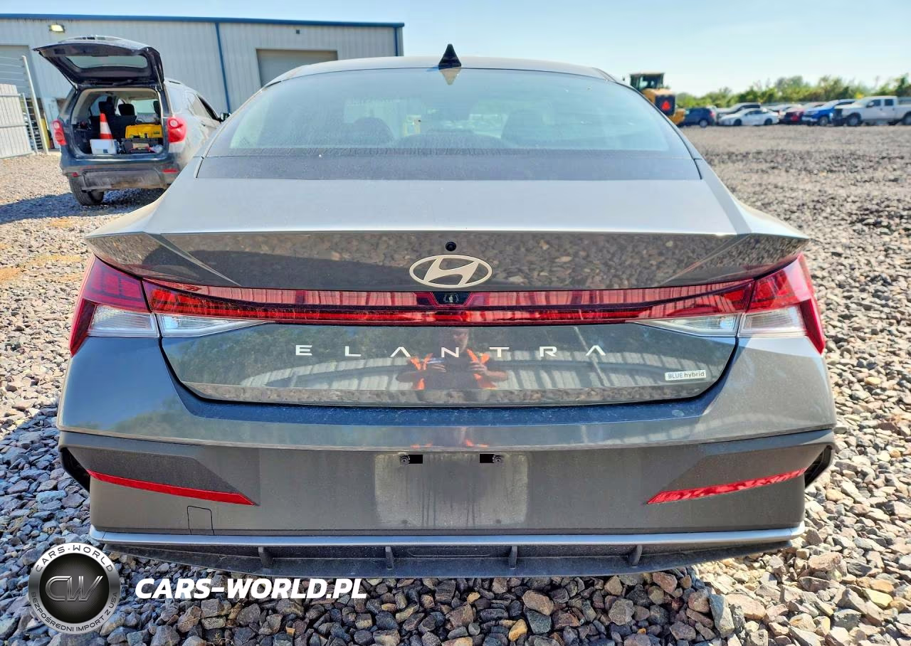 2026 Hyundai Elantra Hybrid Blue VIN:KMHLM4DJ7TU212317 - 6