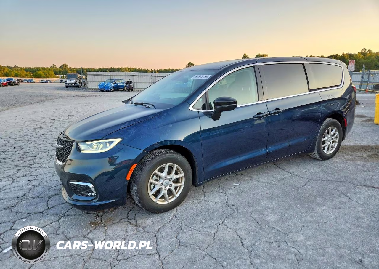 2024 Chrysler Pacifica Touring L