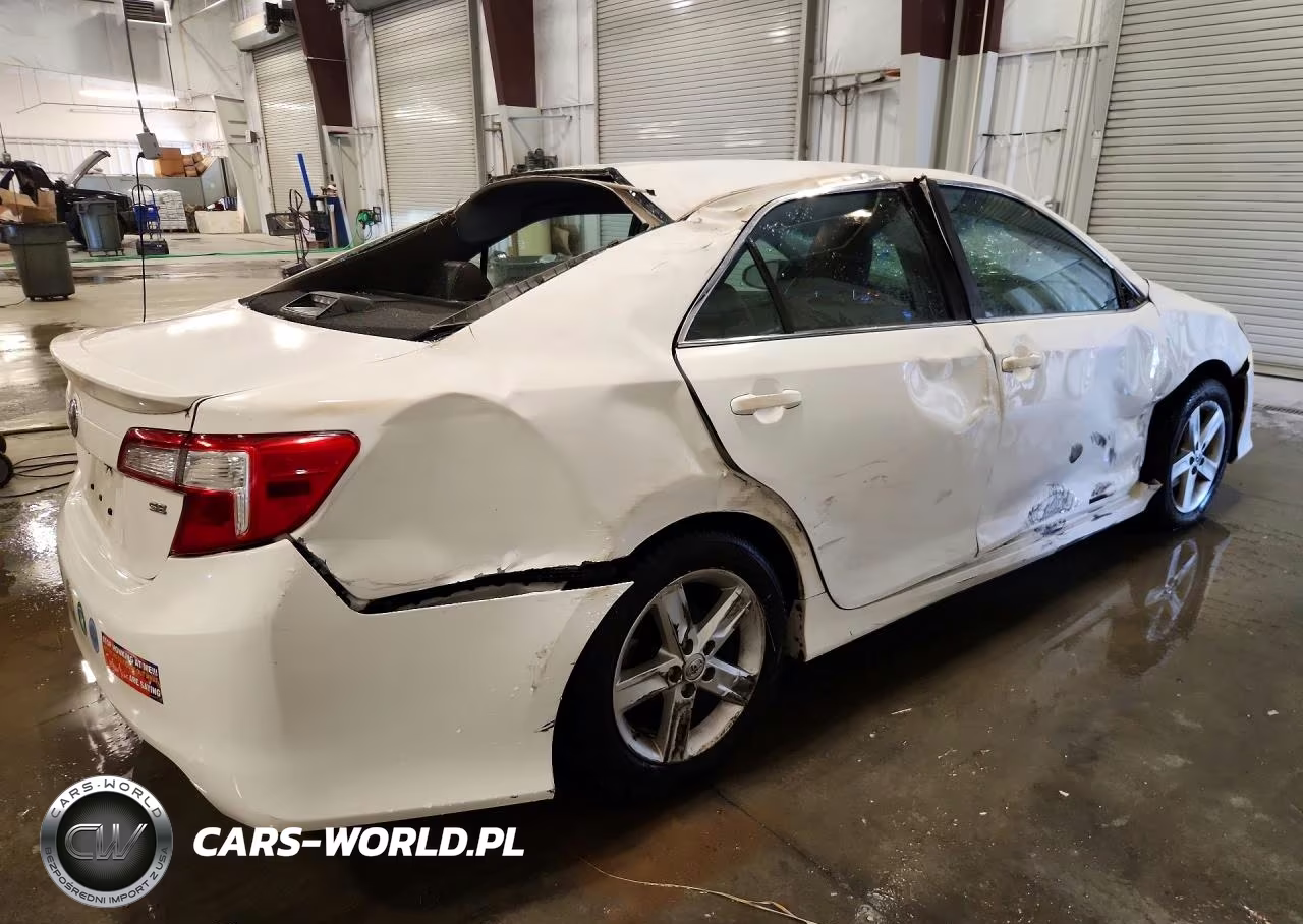 2014 Toyota Camry Se VIN:4T1BF1FK3EU417548 - 3