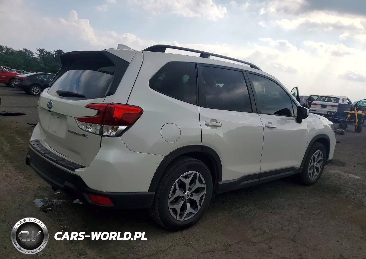 2020 Subaru Forester Premium VIN:JF2SKAJC3LH596794 - 3