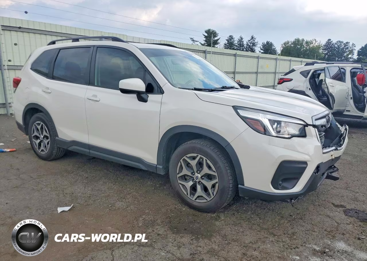 2020 Subaru Forester Premium VIN:JF2SKAJC3LH596794 - 4