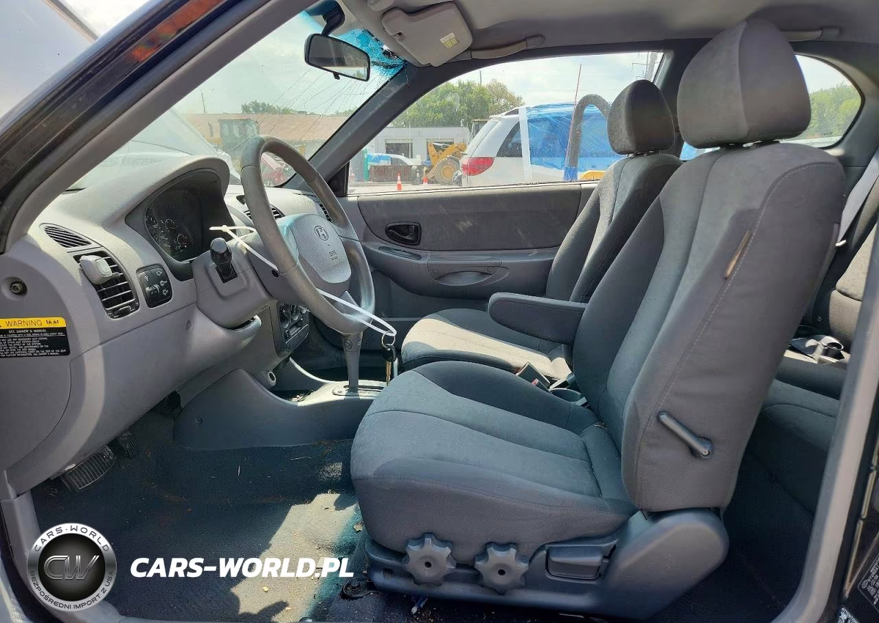 2005 Hyundai Accent Gls VIN:KMHCG35CX5U323559 - 7