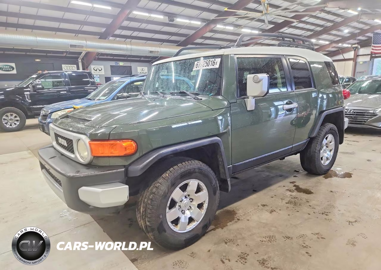 2010 Toyota Fj Cruiser Base – zdjęcie 1 z 13