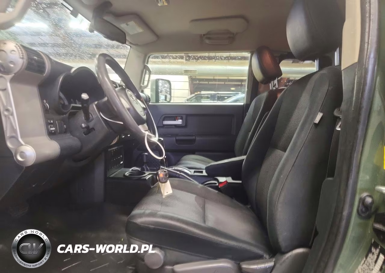2010 Toyota Fj Cruiser Base VIN:JTEBU4BF2AK076648 - 7