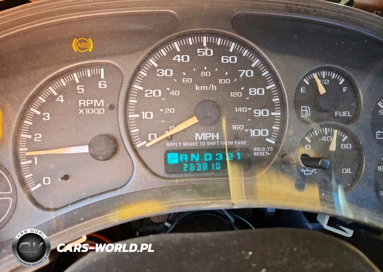 2002 Chevrolet Silverado C1500 VIN:1GCEC19V12Z334411 - 9