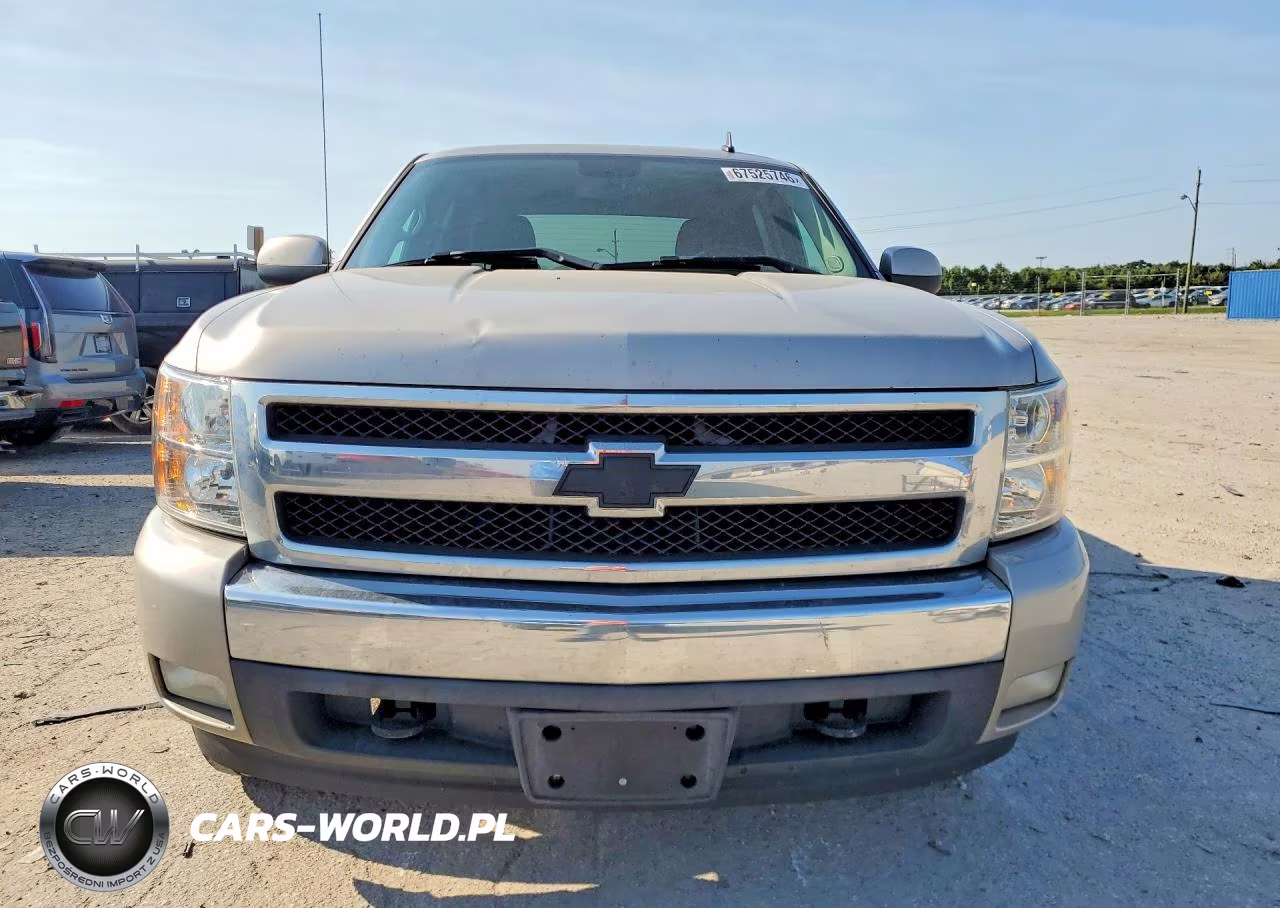 2008 Chevrolet Silverado C1500 VIN:3GCEC13J08G118984 - 5