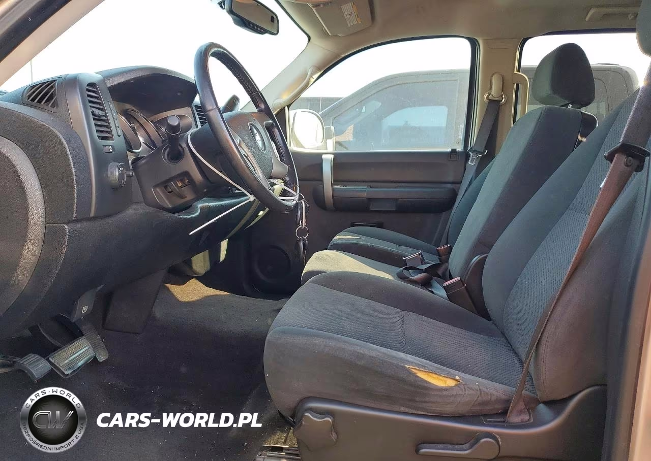 2008 Chevrolet Silverado C1500 VIN:3GCEC13J08G118984 - 7