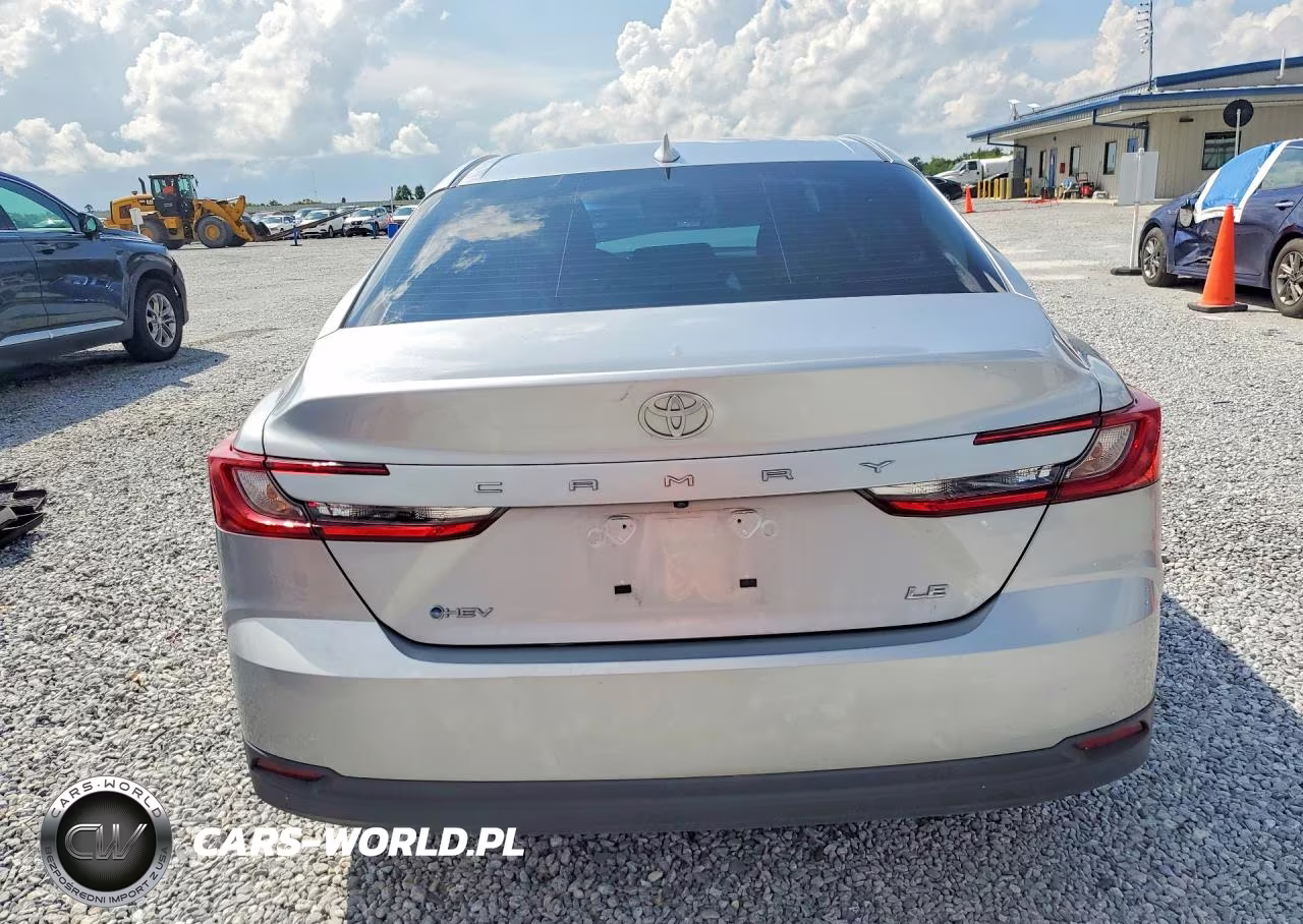 2025 Toyota Camry Le VIN:4T1DAACK9SU640877 - 6
