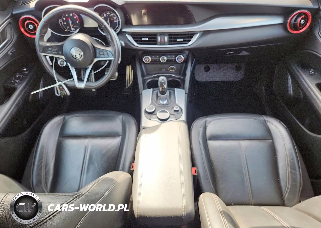 2018 Alfa Romeo Stelvio Sport VIN:ZASFAKPN0J7B78981 - 8