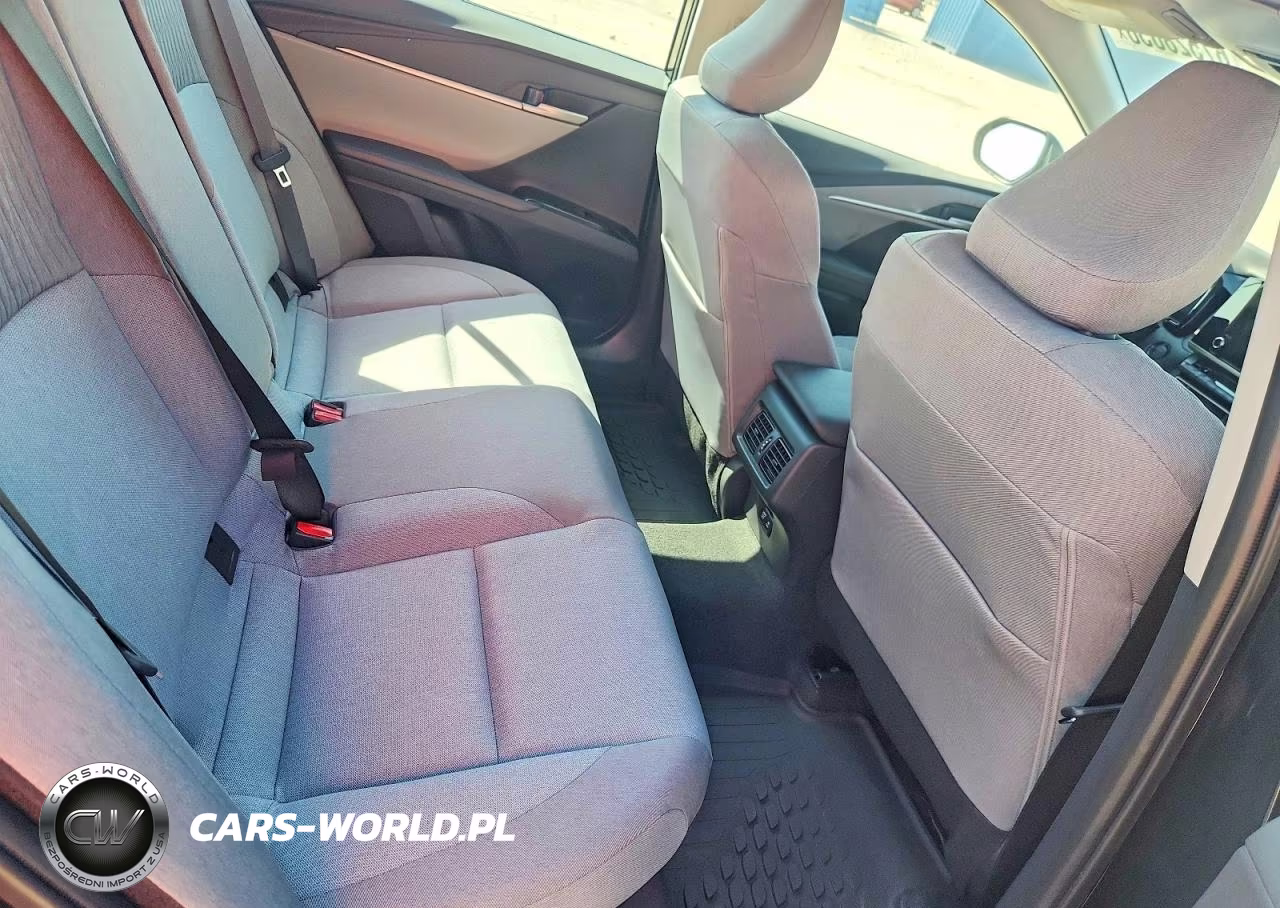 2026 Toyota Camry Le VIN:4T1DBADK8TU067922 - 10
