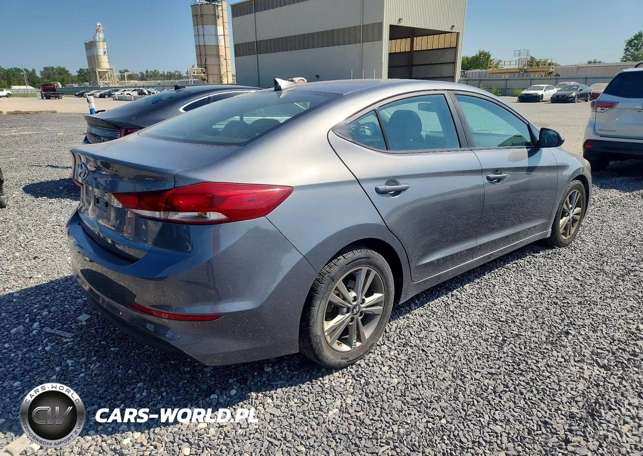2018 Hyundai Elantra Sel VIN:5NPD84LF4JH253862 - 3