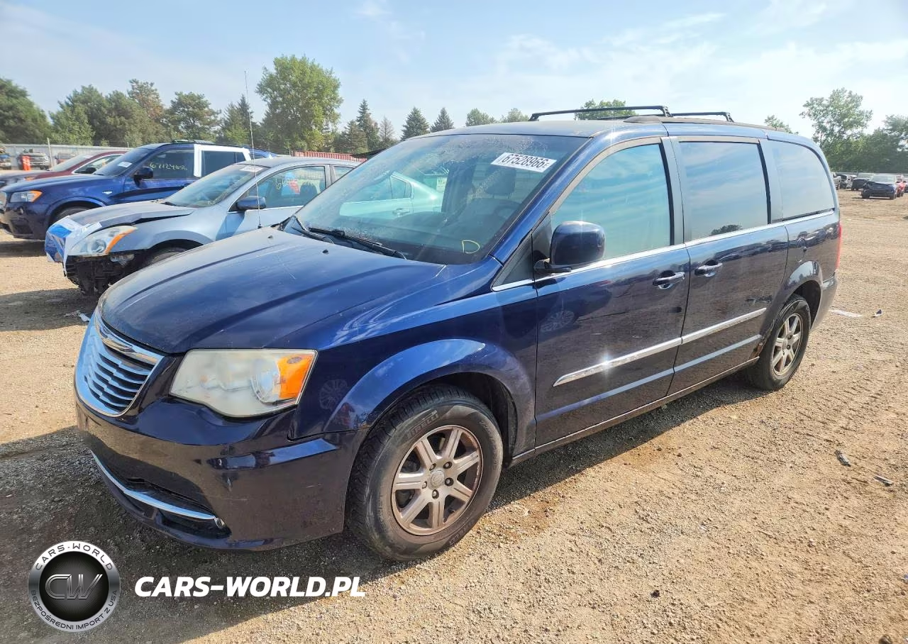 2013 Chrysler Town & Country Touring