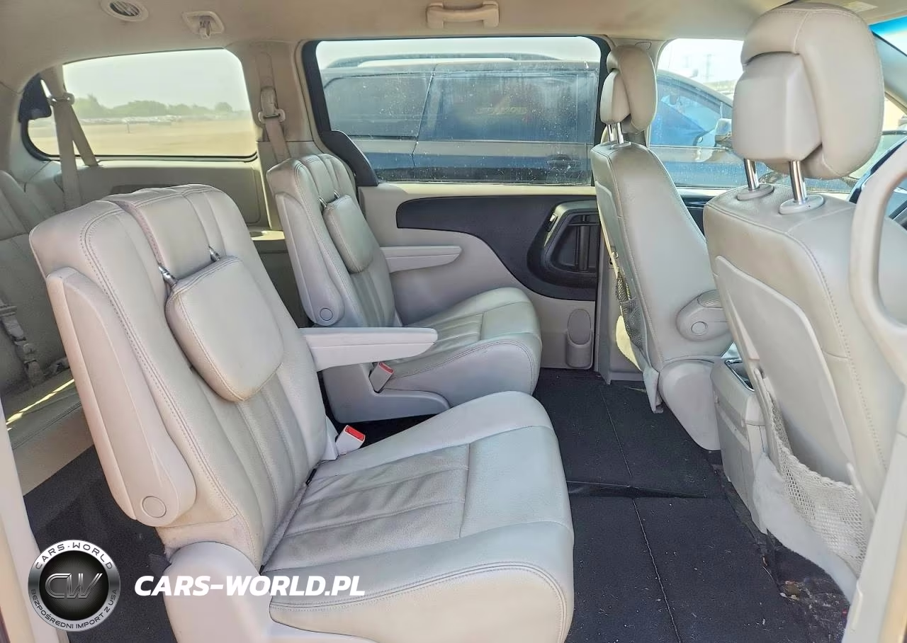 2013 Chrysler Town & Country Touring VIN:2C4RC1BG5DR503548 - 10