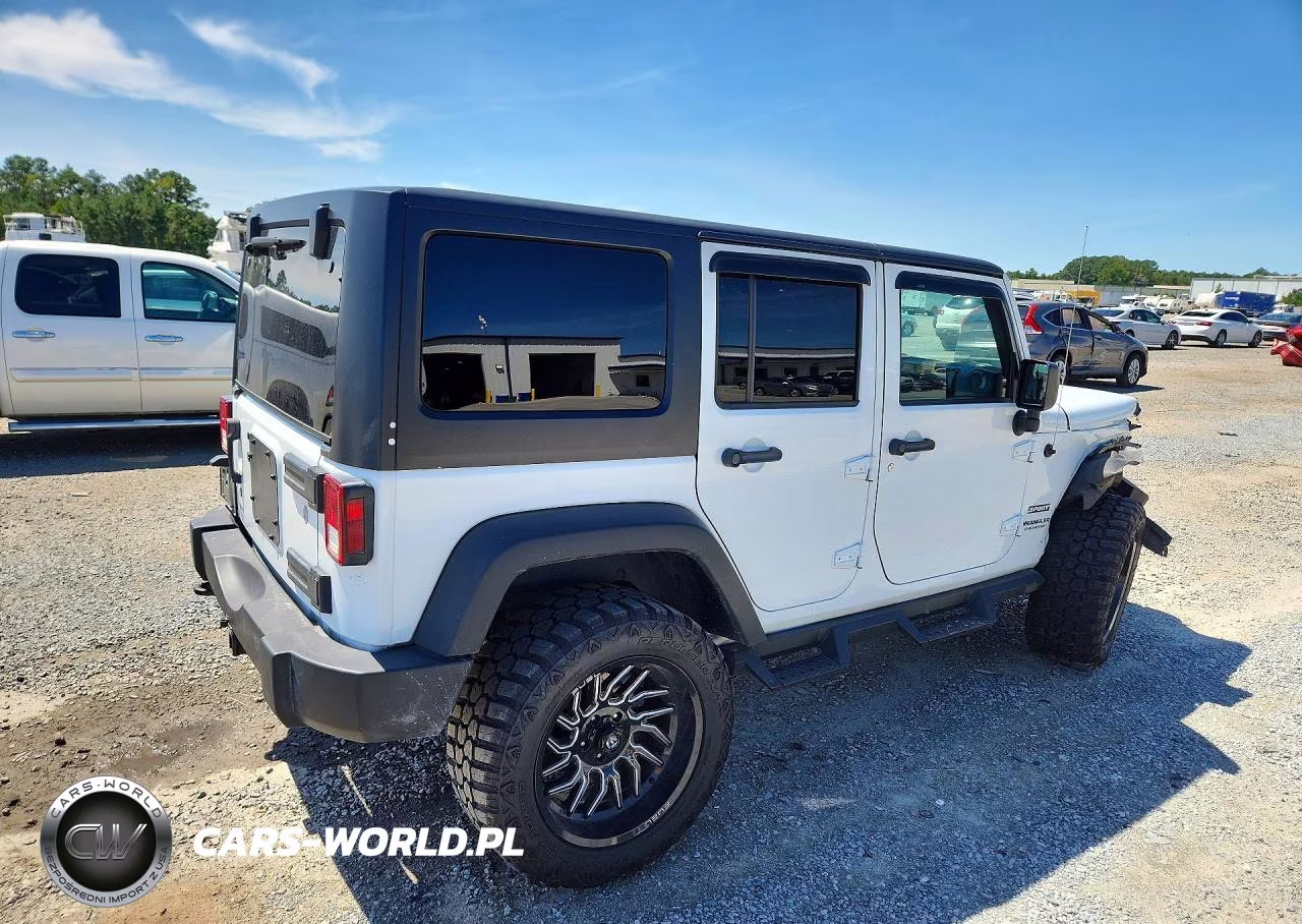 2016 Jeep Wrangler Unlimited Sport VIN:1C4HJWDG2GL170041 - 3