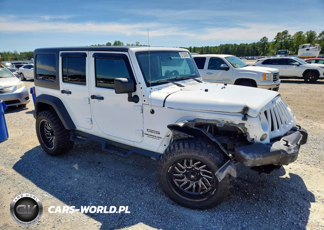2016 Jeep Wrangler Unlimited Sport VIN:1C4HJWDG2GL170041 - 4